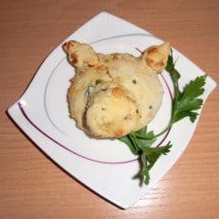 Artikelbild Herzhaftes Hefeschweinchen backen